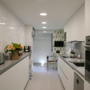 cocina con laminado anti huellas